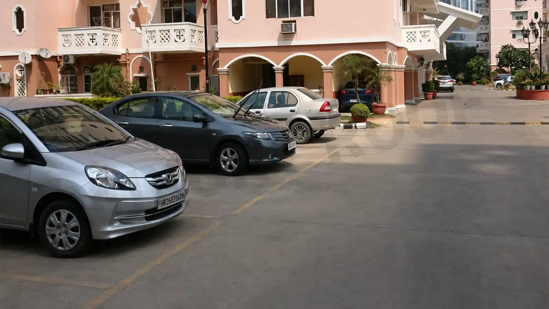 Dlf Trinity Towers Parking Dlf Phase 5 Gurgaon