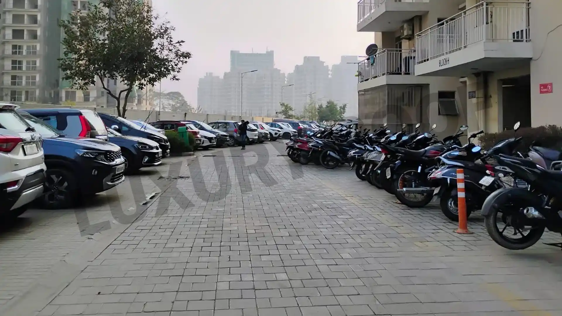 Suncity Avenue 102 Parking Sector 102 Gurgaon Suncity Avenue 102 Parking Sector 102 Gurgaon